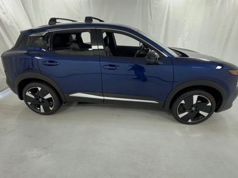 New 2026 Nissan Kicks SR w/ Cold Weather Package AWD/4WD image 2