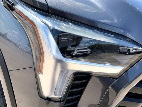 Used 2022 Toyota Tundra SR5 AWD/4WD image 28