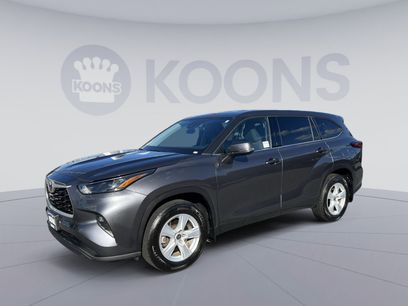 Used 2022 Toyota Highlander LE