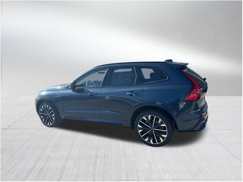 New 2026 Volvo XC60 T8 Ultra w/ Protection Package Premier AWD/4WD image 2