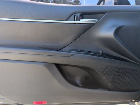 Used 2020 Toyota Camry SE AWD/4WD image 13