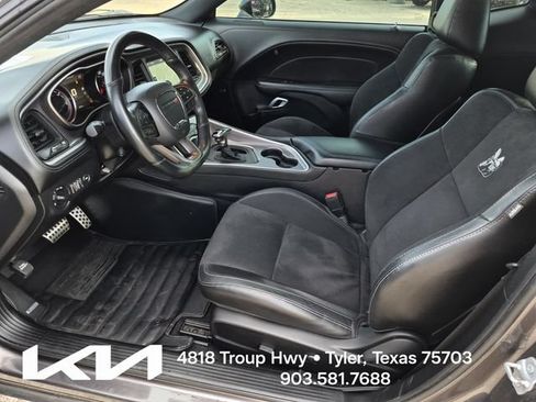 Used 2022 Dodge Challenger R/T Scat Pack RWD image 19