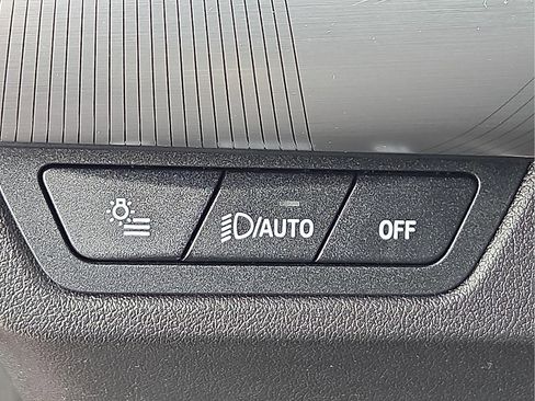 Used 2024 BMW X2 xDrive28i w/ Premium Package image 21