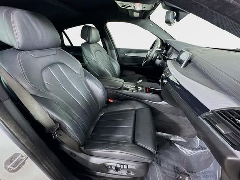 Used 2019 BMW X6 sDrive35i w/ M Sport Package RWD image 30