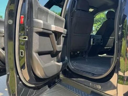 Used 2018 Ford F150 XLT w/ Equipment Group 302A Luxury AWD/4WD image 19