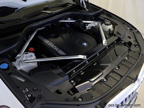 Certified 2025 BMW X5 xDrive40i w/ Climate Comfort Package image 39