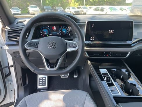 New 2025 Volkswagen Atlas Cross Sport SEL R-Line image 17