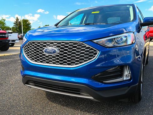 Used 2024 Ford Edge SEL w/ Convenience Package AWD/4WD image 11