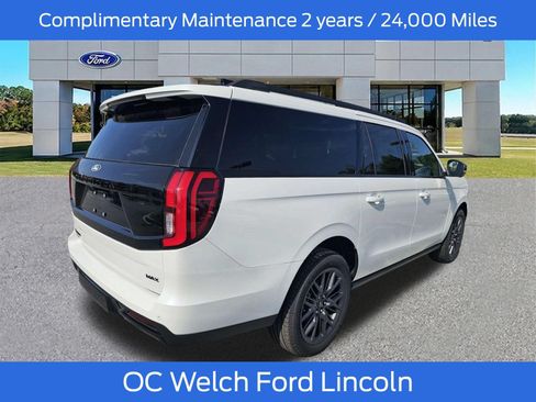 New 2027 Ford Expedition Max Platinum w/ Stealth Appearance Package RWD image 3