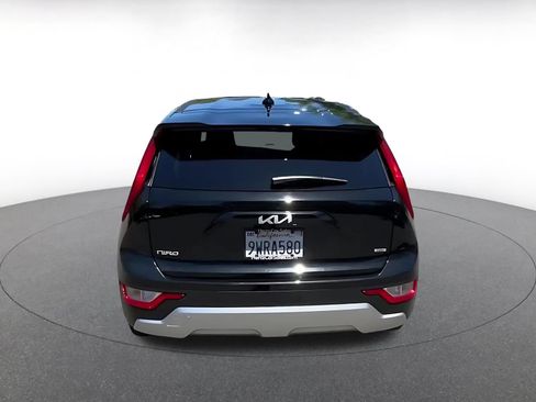 Used 2026 Kia Niro LX FWD image 11