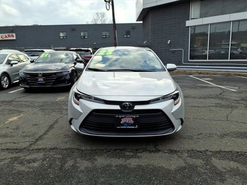 Certified 2023 Toyota Corolla LE image 2