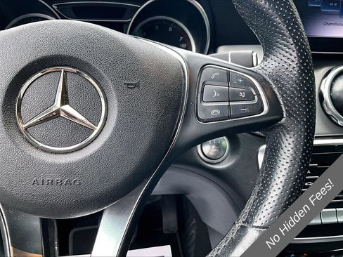 Used 2020 Mercedes-Benz GLA 250 4MATIC w/ Premium Package image 16