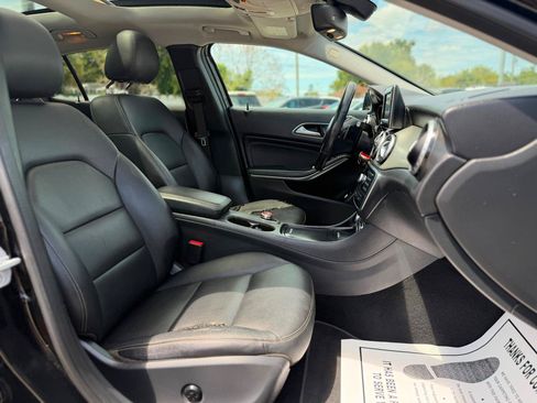 Used 2015 Mercedes-Benz GLA 250 w/ Premium Package image 11