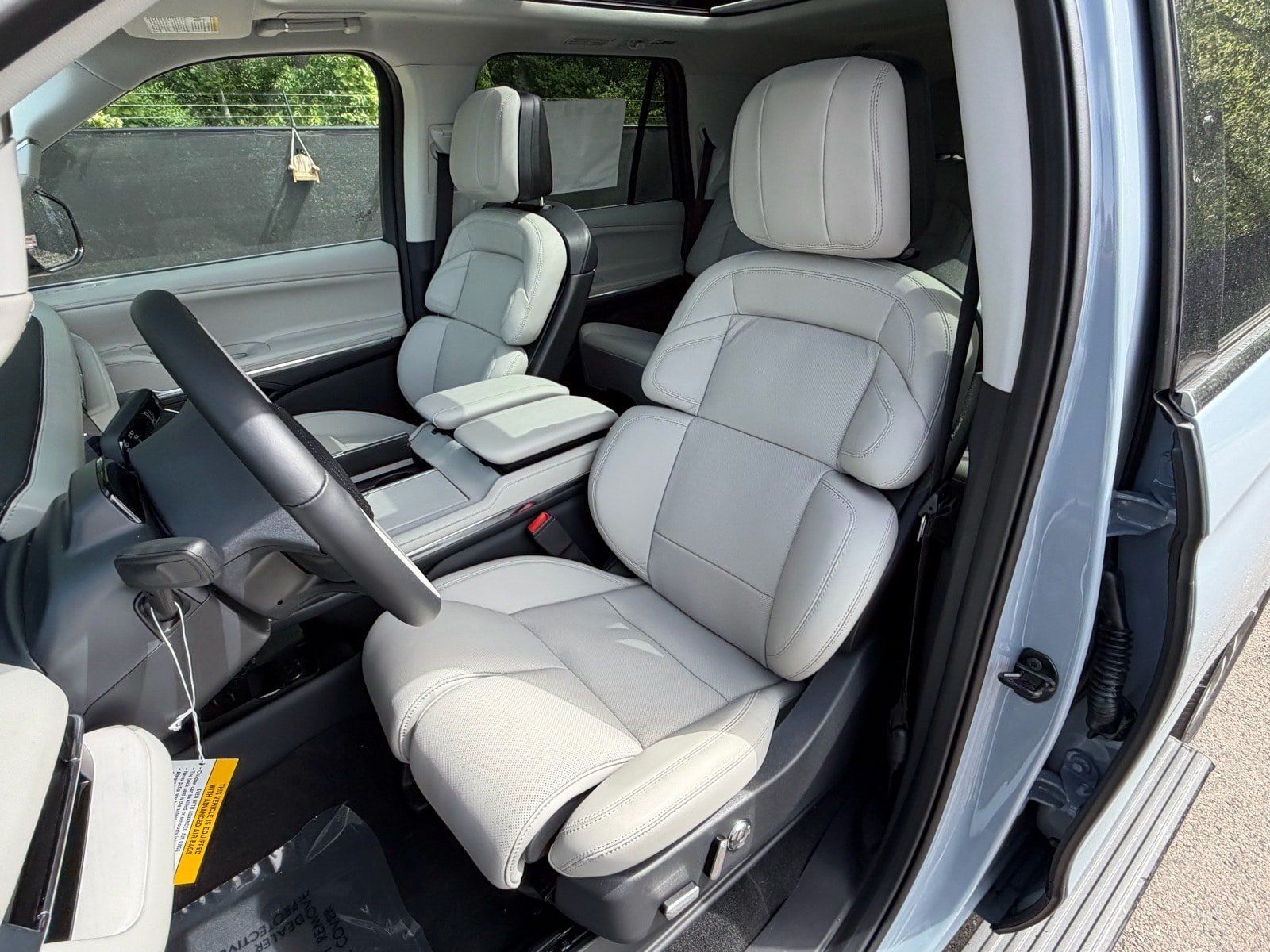 New 2026 Lincoln Navigator Reserve AWD/4WD image 26