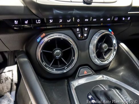 Used 2016 Chevrolet Camaro SS RWD image 21