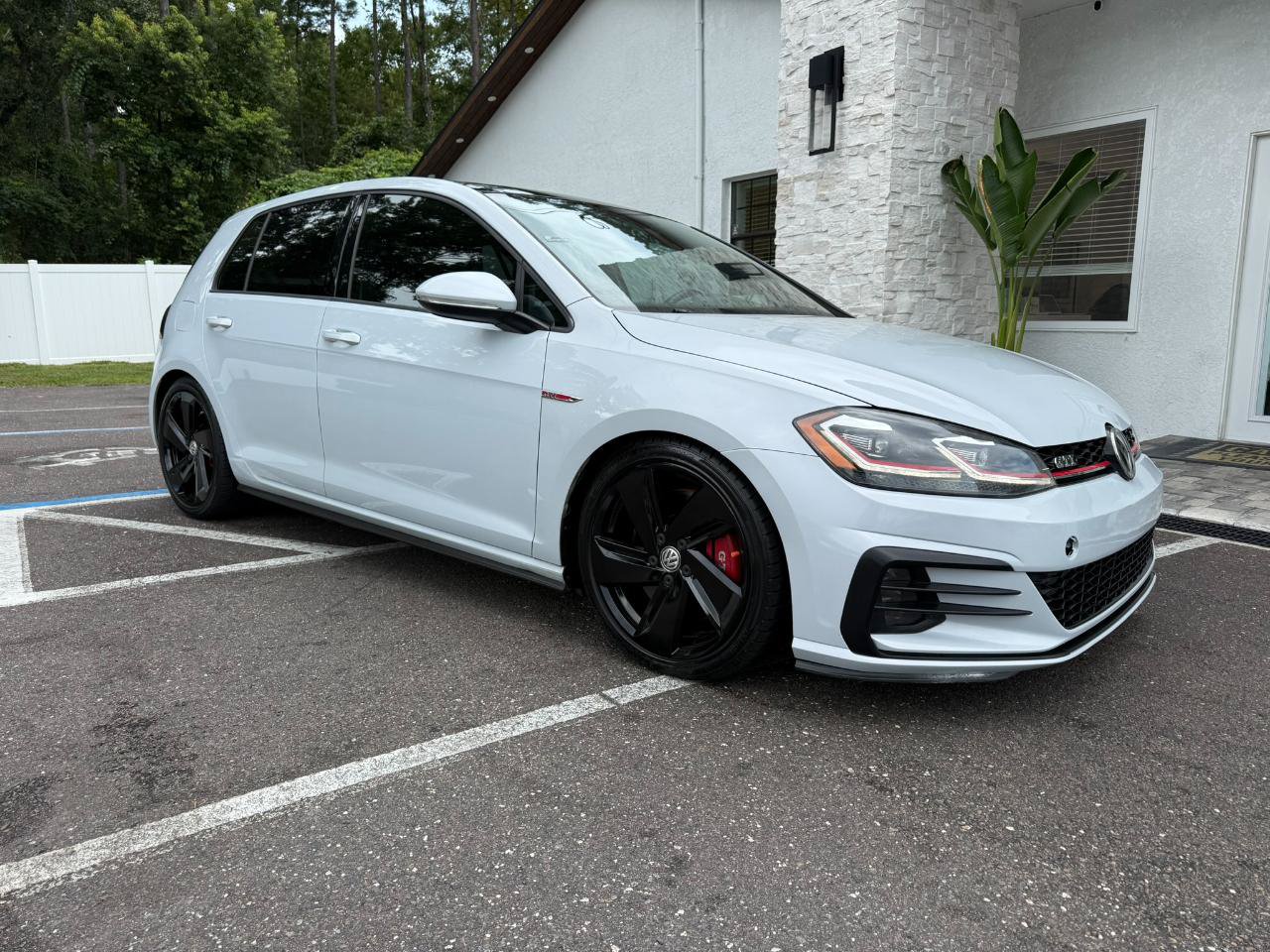 Used 2018 Volkswagen GTI SE FWD image 14