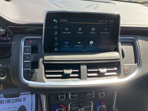 Used 2023 Chevrolet Suburban Z71 AWD/4WD image 19