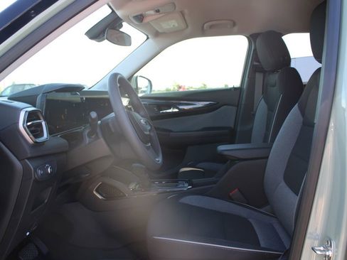New 2026 Chevrolet TrailBlazer LT FWD image 18