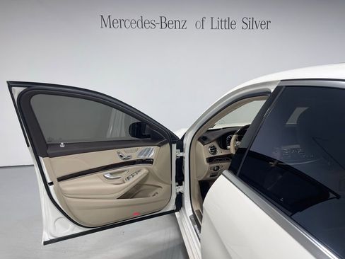 Certified 2019 Mercedes-Benz S 560 4MATIC Sedan image 17