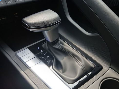 New 2026 Hyundai Elantra SE FWD image 19