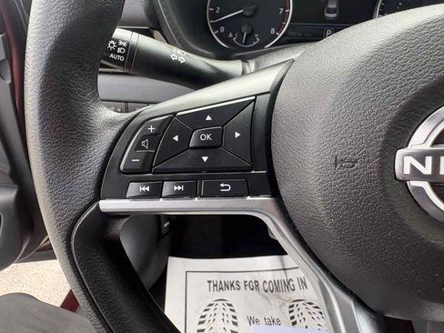 Used 2025 Nissan Sentra SV FWD image 21