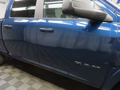 Used 2022 RAM 2500 Laramie w/ Night Edition AWD/4WD image 38