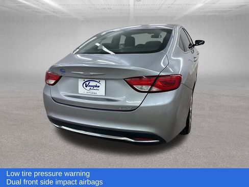 Used 2015 Chrysler 200 Limited image 12