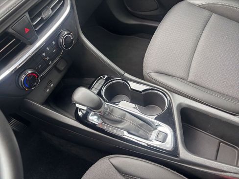 Used 2025 Buick Encore GX Preferred FWD image 40
