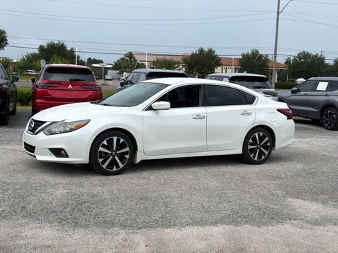 Used 2018 Nissan Altima 2.5 SR FWD image 1