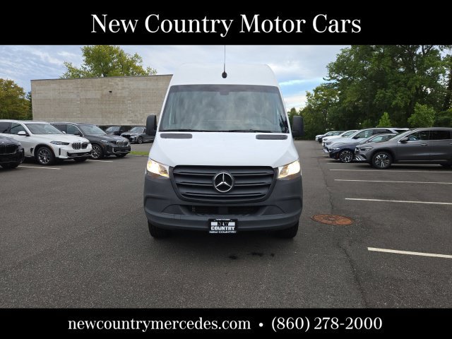 Used 2024 Mercedes-Benz Sprinter 2500 image 2