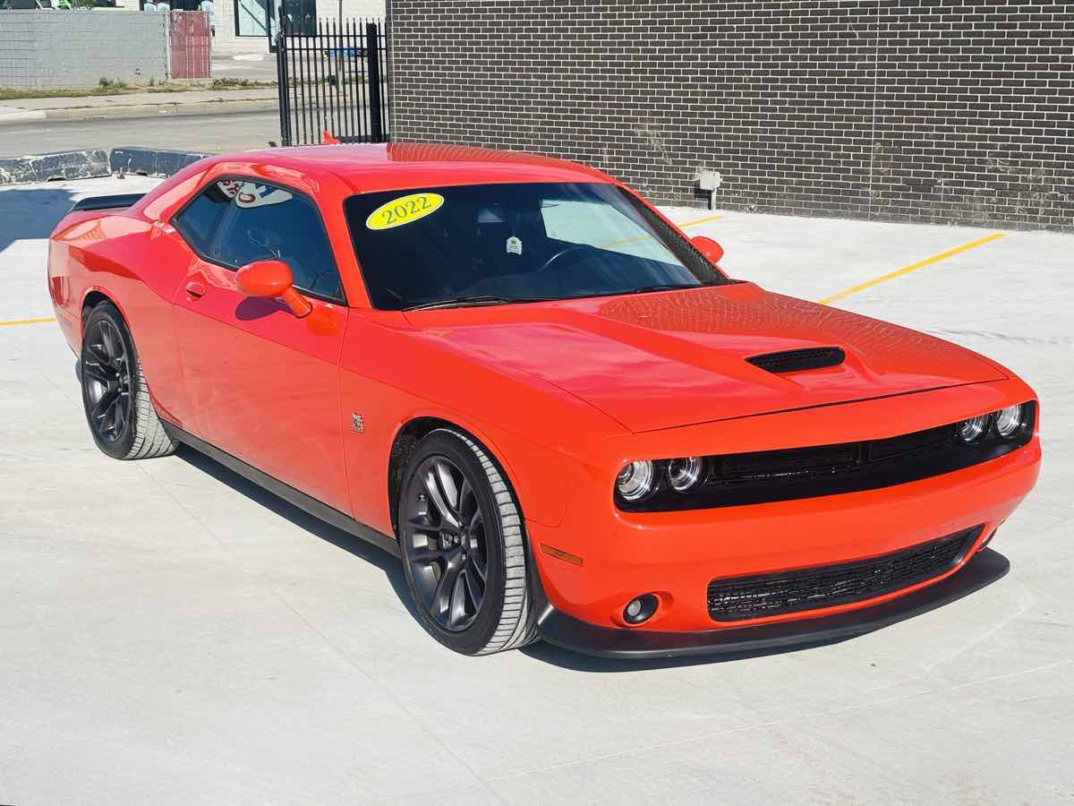 Used 2022 Dodge Challenger R/T Scat Pack RWD image 2