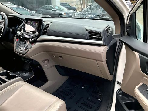 Used 2019 Honda Odyssey EX-L image 17