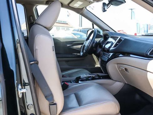 Used 2017 Honda Pilot Touring image 17