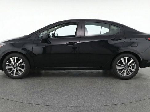 Used 2025 Nissan Versa SV image 5
