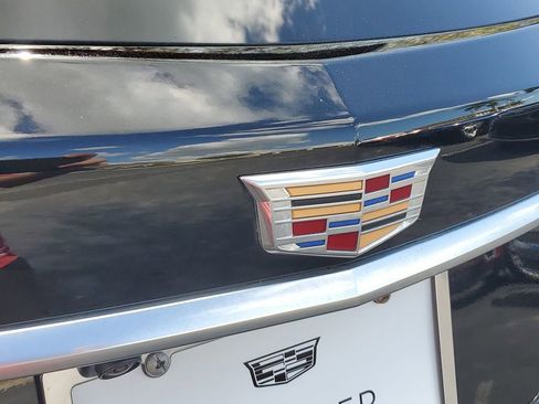 Used 2022 Cadillac XT5 Premium Luxury w/ LPO, Premium Carpet Package FWD image 28