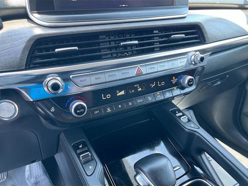 Used 2022 Kia Telluride EX w/ Towing Package AWD/4WD image 16