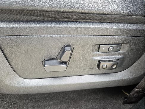 Used 2017 RAM 1500 Laramie w/ Convenience Group image 14