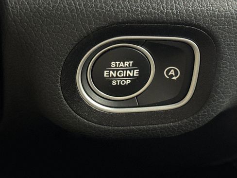 Used 2024 Mercedes-Benz GLS 450 4MATIC image 23