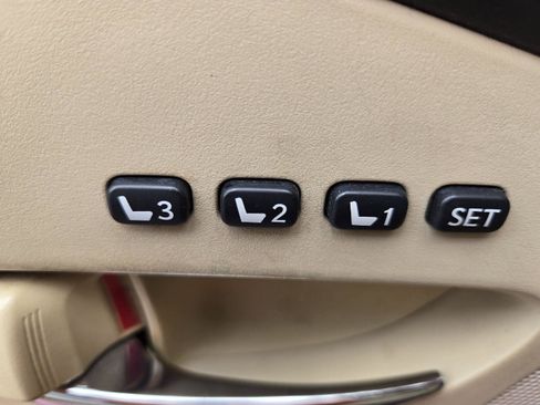 Used 2010 Lexus RX 350 2WD image 16