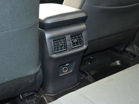 Used 2023 Toyota RAV4 LE AWD/4WD image 16