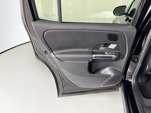 Certified 2025 Mercedes-Benz GLB 250 4MATIC image 27