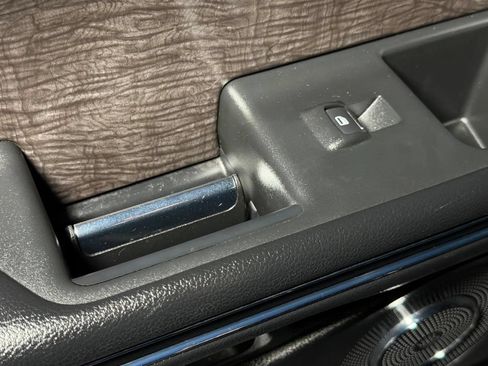 Used 2019 Ford Expedition Max Limited RWD image 22
