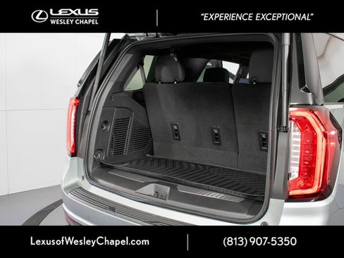 Used 2024 GMC Yukon Denali w/ Advanced Technology Package image 16