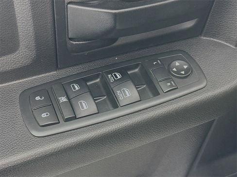 Used 2016 RAM 2500 Tradesman w/ Chrome Appearance Group image 18