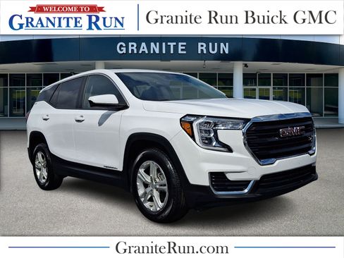 Used 2024 GMC Terrain SLE FWD image 1