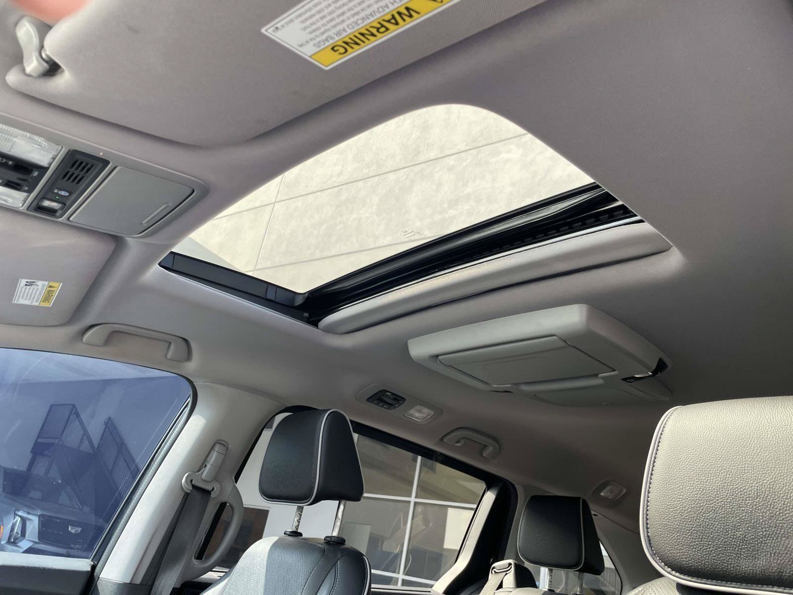 Used 2024 Honda Odyssey Elite image 19