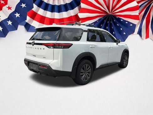 Certified 2025 Nissan Pathfinder SV w/ SV Premium Package AWD/4WD image 23