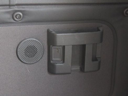 Used 2025 Mercedes-Benz Sprinter 2500 image 33