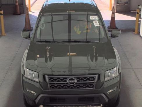 Used 2024 Nissan Frontier SV w/ SV Convenience Package RWD image 8
