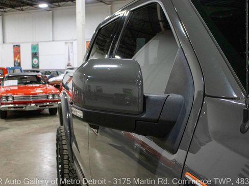 Used 2019 Ford F150 Lariat w/ Equipment Group 502A Luxury AWD/4WD image 30